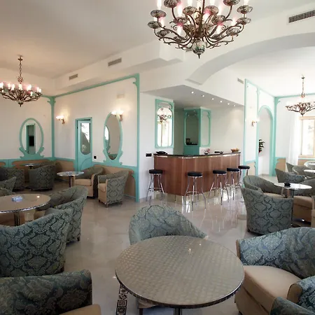 Hotel Paradiso